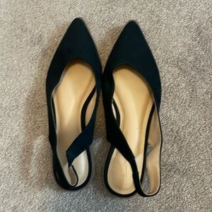 Pointy toe faux suede sling back flats almost perfect condition.